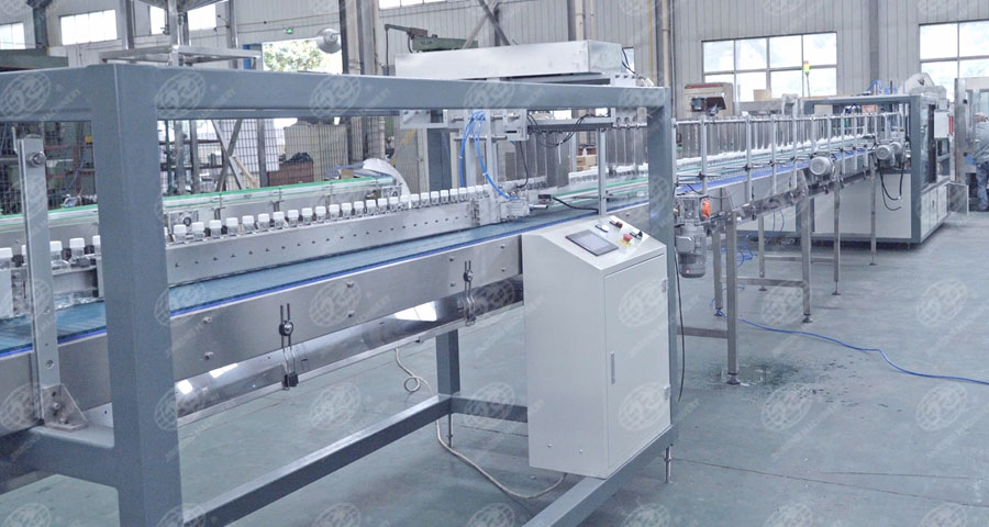 全自動(dòng)一片式裝箱機(jī)-4 全自動(dòng)一片式裝箱機(jī)-4