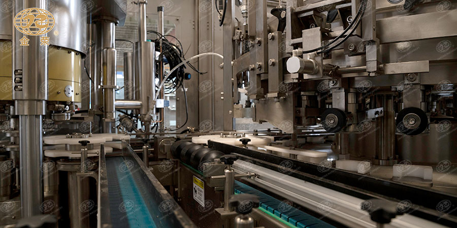 高效易拉罐灌裝生產(chǎn)線(xiàn)-3